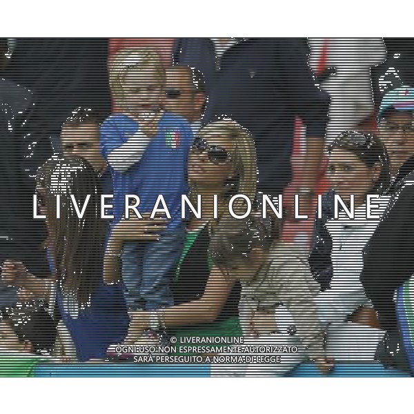 Italia - Romania 13/06/2008 Europei Zurigo nella foto la moglie di daniele de rossi con la figlia e di Gennaro Gattuso ph luzzani/Ag. Aldo Liverani Sas