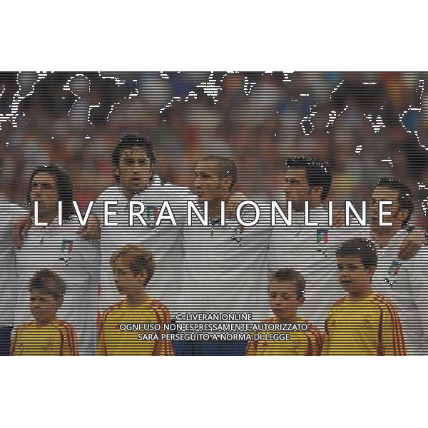 UEFA EURO 2008 Gruppo C M13 Zurigo - 13.06.2008 Italia-Romania Nella Foto:I GIOCATORI DELL\'ITALIA DURANTE L\'INNO NAZIONALE /Ph.Vitez-Ag. Aldo Liverani