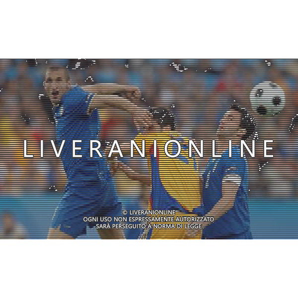 UEFA EURO 2008 Gruppo C M13 Zurigo - 13.06.2008 Italia-Romania Nella Foto:CHIELLINI E PANUCCI ANTICIPANO NICULAE /Ph.Vitez-Ag. Aldo Liverani