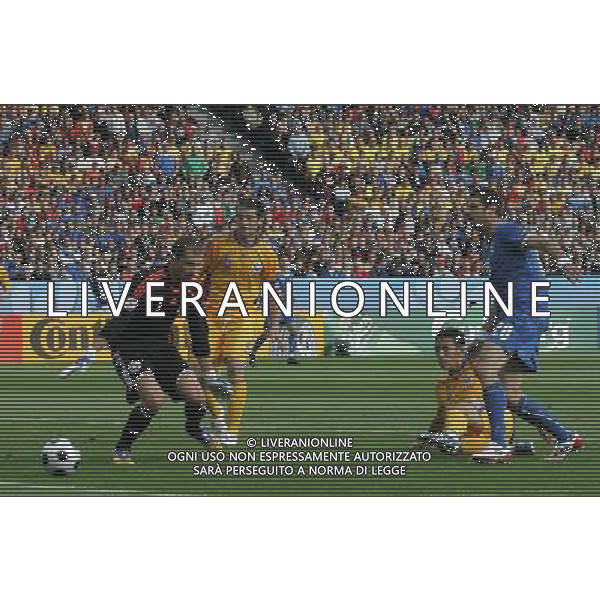 Italia-Romania UEFA EURO 2008 Gruppo C M13 Zurigo - 13.06.2008 Nella Foto: occasione di simone perrotta Ph.Luzzani/Ag. Aldo Liverani