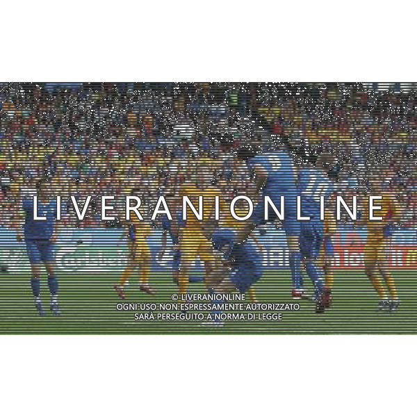 Italia-Romania UEFA EURO 2008 Gruppo C M13 Zurigo - 13.06.2008 Nella Foto: il gol annullato a luca toni Ph.Luzzani/Ag. Aldo Liverani