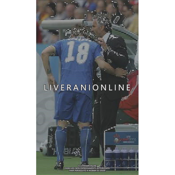 Italia-Romania UEFA EURO 2008 Gruppo C M13 Zurigo - 13.06.2008 Nella Foto: roberto donadoni da indicazioni a cassano antonio Ph.Luzzani/Ag. Aldo Liverani