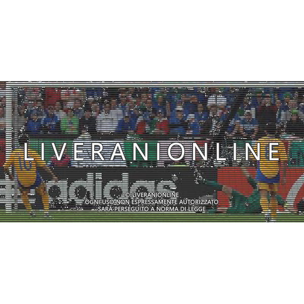 UEFA EURO 2008 Gruppo C M13 Zurigo - 13.06.2008 Italia-Romania Nella Foto:BUFFON PARA IL RIGORE DI MUTU /Ph.Vitez-Ag. Aldo Liverani