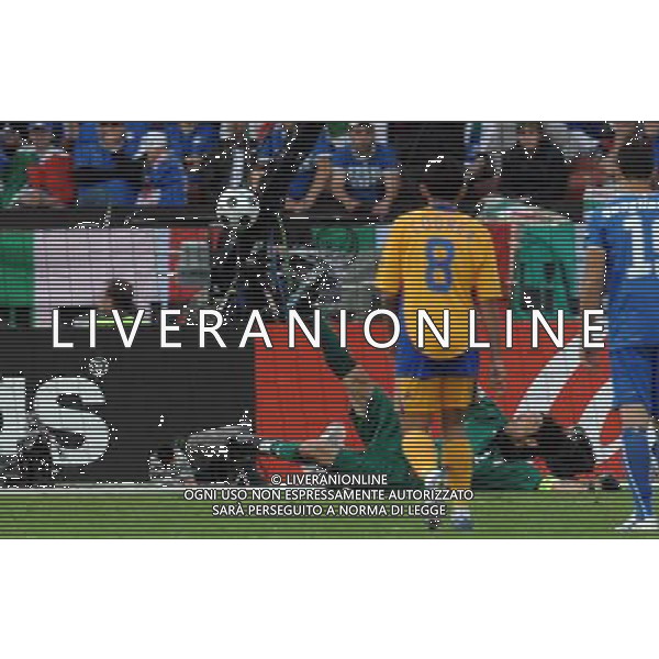 UEFA EURO 2008 Gruppo C M13 Zurigo - 13.06.2008 Italia-Romania Nella Foto:BUFFON PARA IL RIGORE DI MUTU /Ph.Vitez-Ag. Aldo Liverani