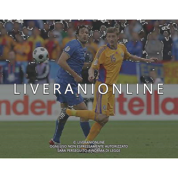 Italia-Romania UEFA EURO 2008 Gruppo C M13 Zurigo - 13.06.2008 Nella Foto: luca toni e goian Ph.Luzzani/Ag. Aldo Liverani