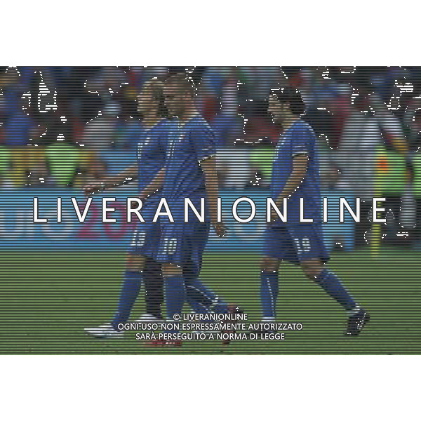 Italia-Romania UEFA EURO 2008 Gruppo C M13 Zurigo - 13.06.2008 Nella Foto: giocatori italiani a fine gara Ph.Luzzani/Ag. Aldo Liverani