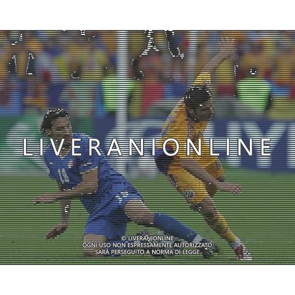 Zurigo (CH) 13-06-2008 Campionato Europeo Calcio EURO2008 italia-romania 1:1 nella foto gianluca zambrotta e adrian mutu ph marco luzzani/ag aldo liverani s.a.s.