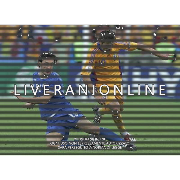Zurigo (CH) 13-06-2008 Campionato Europeo Calcio EURO2008 italia-romania 1:1 nella foto gianluca zambrotta e adrian mutu ph marco luzzani/ag aldo liverani s.a.s.