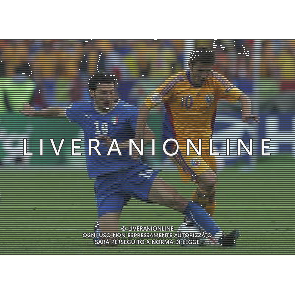 Zurigo (CH) 13-06-2008 Campionato Europeo Calcio EURO2008 italia-romania 1:1 nella foto gianluca zambrotta e adrian mutu ph marco luzzani/ag aldo liverani s.a.s.