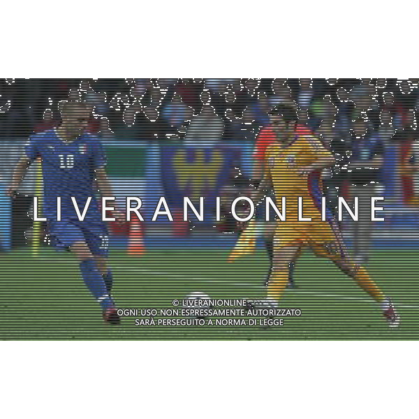 Zurigo (CH) 13-06-2008 Campionato Europeo Calcio EURO2008 italia-romania 1:1 nella foto daniele de rossi e adrian mutu ph marco luzzani/ag aldo liverani s.a.s.