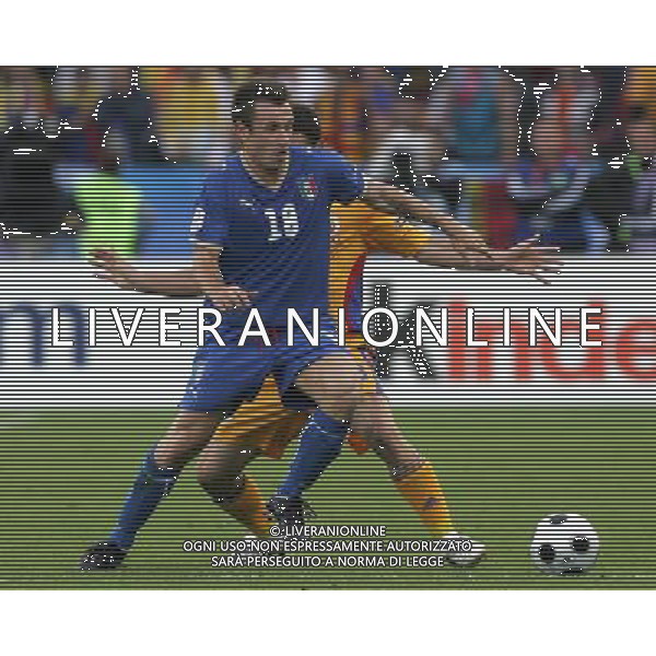 Zurigo (CH) 13-06-2008 Campionato Europeo Calcio EURO2008 italia-romania 1:1 nella foto antonio cassano e razvan rat ph marco luzzani/ag aldo liverani s.a.s.