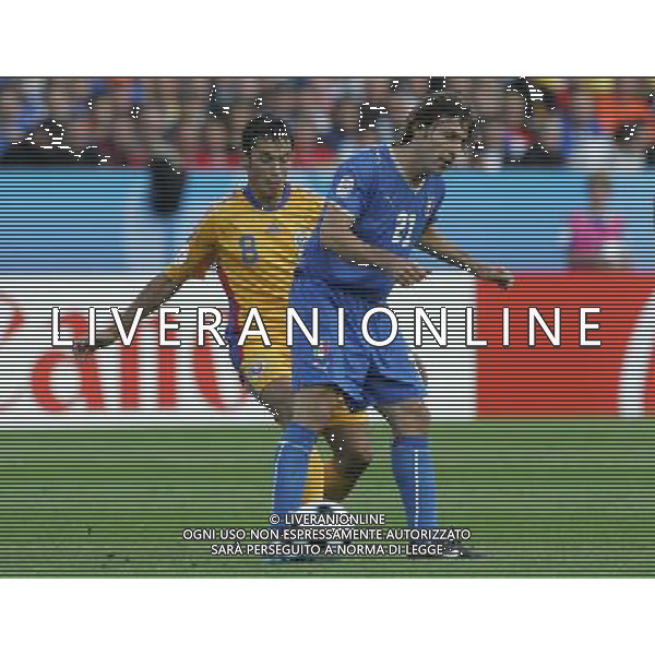 Zurigo (CH) 13-06-2008 Campionato Europeo Calcio EURO2008 italia-romania 1:1 nella foto andrea pirlo e paul codrea ph marco luzzani/ag aldo liverani s.a.s.