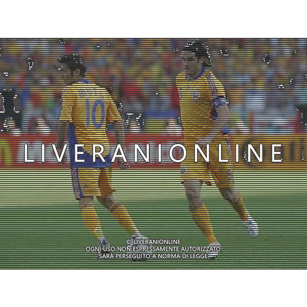 Zurigo (CH) 13-06-2008 Campionato Europeo Calcio EURO2008 italia-romania 1:1 nella foto cristian chivu e adrian mutu ph marco luzzani/ag aldo liverani s.a.s.