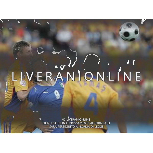 Zurigo (CH) 13-06-2008 Campionato Europeo Calcio EURO2008 italia-romania 1:1 nella foto dorin goian, luca toni e gabriel tomas ph marco luzzani/ag aldo liverani s.a.s.