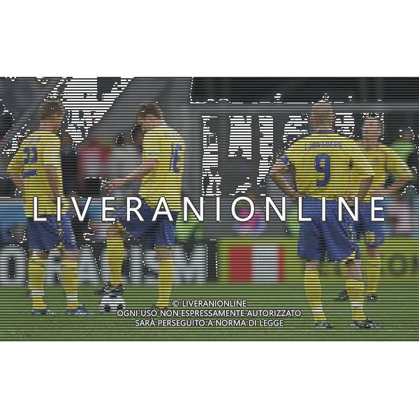 Svezia - Spagna 14/06/2008 Europei Innsbruck nella foto delusione dei giocatori della svezia a fine gara ph luzzani/Ag. Aldo Liverani Sas