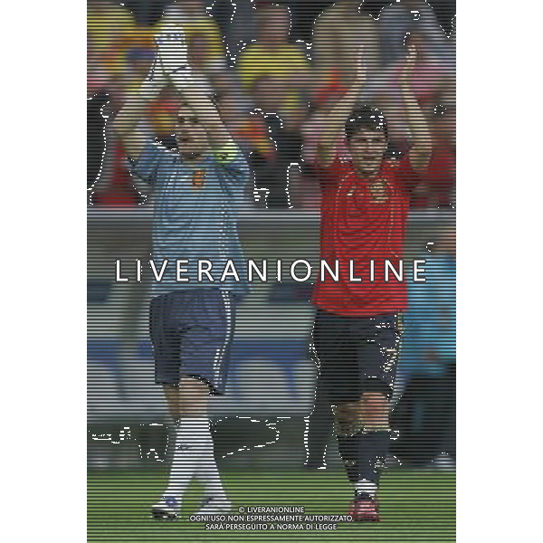 Svezia - Spagna 14/06/2008 Europei Innsbruck nella foto esultanza di casillas e david villa a fine gara ph luzzani/Ag. Aldo Liverani Sas