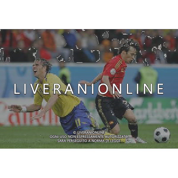 Innsbruck (AUT) 14-06-2008 Campionato europeoo calcio EURO2008 svezia-spagna 1:2 nella foto david silva e johan elmander ph marco luzzani/ag aldo liverani s.p.a.