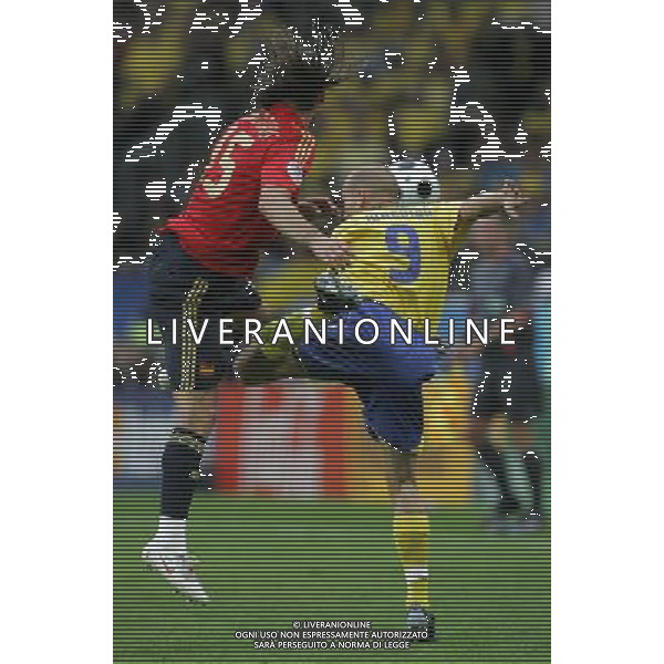 Innsbruck (AUT) 14-06-2008 Campionato europeoo calcio EURO2008 svezia-spagna 1:2 nella foto sergio ramos e fredrik ljungberg ph marco luzzani/ag aldo liverani s.p.a.