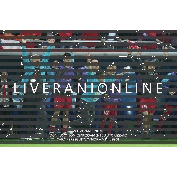 Turchia - Repubblica Ceca 3:2 15.06.2008 Europei 2008 Ginevra nella foto esultanza della panchina turca a fine gara copyright by firo sportphoto/Ag. Aldo Liverani sas - ITALY ONLY -