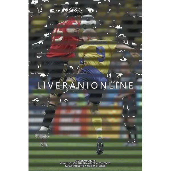 Svezia - Spagna 14/06/2008 Europei Innsbruck nella foto sergio ramos e ljungberg ph luzzani/Ag. Aldo Liverani Sas