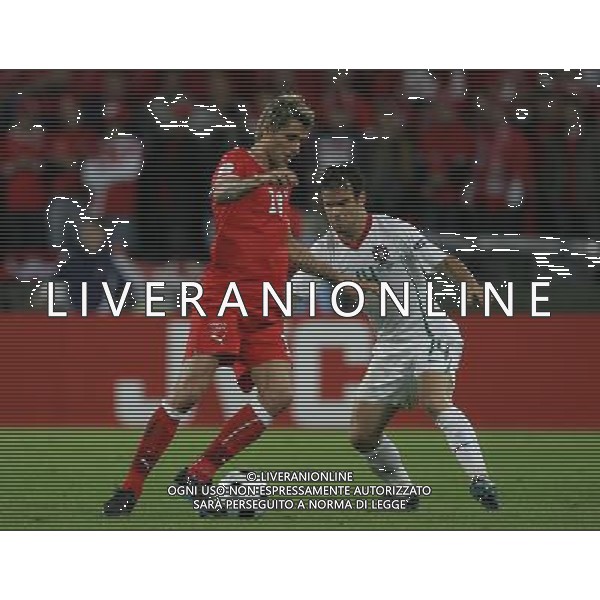 Basilea (CH) 15-06-2008 Campionato europeo calcio EURO2008 svizzera-portogallo 2:0 nella foto valon behrami e jorge ribeiro ph marco luzzani/ag aldo liverani s.a.s.