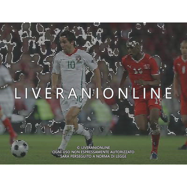 Basilea (CH) 15-06-2008 Campionato europeo calcio EURO2008 svizzera-portogallo 2:0 nella foto joao moutinho e gelson fernandes ph marco luzzani/ag aldo liverani s.a.s.