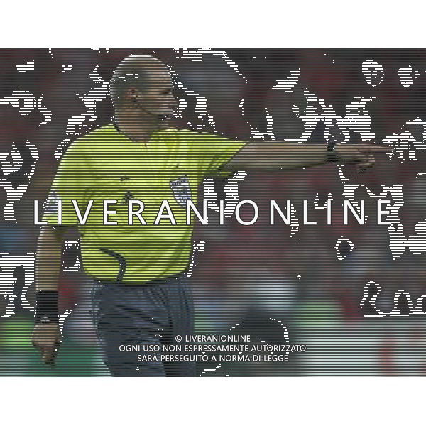 Basilea (CH) 15-06-2008 Campionato europeo calcio EURO2008 svizzera-portogallo 2:0 nella foto arbitro konrad plautz ph marco luzzani/ag aldo liverani s.a.s.