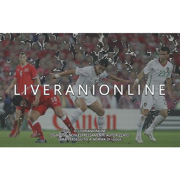 Basilea (CH) 15-06-2008 Campionato europeo calcio EURO2008 svizzera-portogallo 2:0 nella foto fernando meira e hakan yakin ph marco luzzani/ag aldo liverani s.a.s.