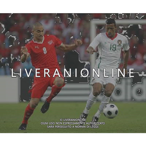 Basilea (CH) 15-06-2008 Campionato europeo calcio EURO2008 svizzera-portogallo 2:0 nella foto gokhan inler e nani ph marco luzzani/ag aldo liverani s.a.s.