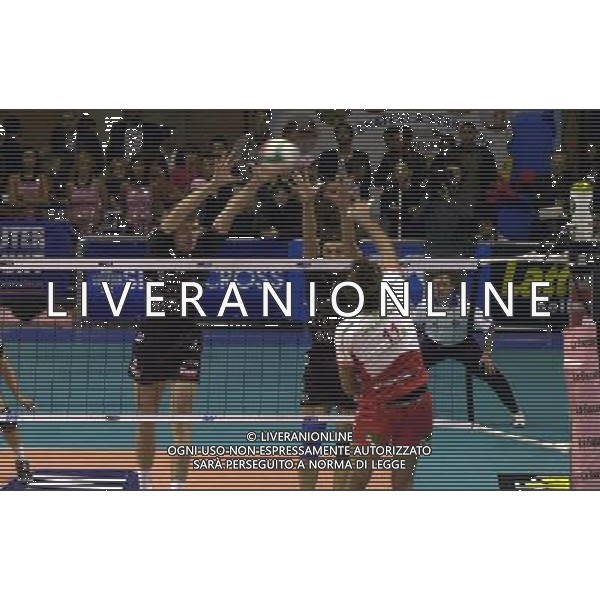 RAVENNA 23/10/03 FINALE SUPERCOPPA ITALIANA SISLEY TREVISO-LUBE MACERATA nella foto muro sisley* foto gigi arcaini/ag.aldo liverani