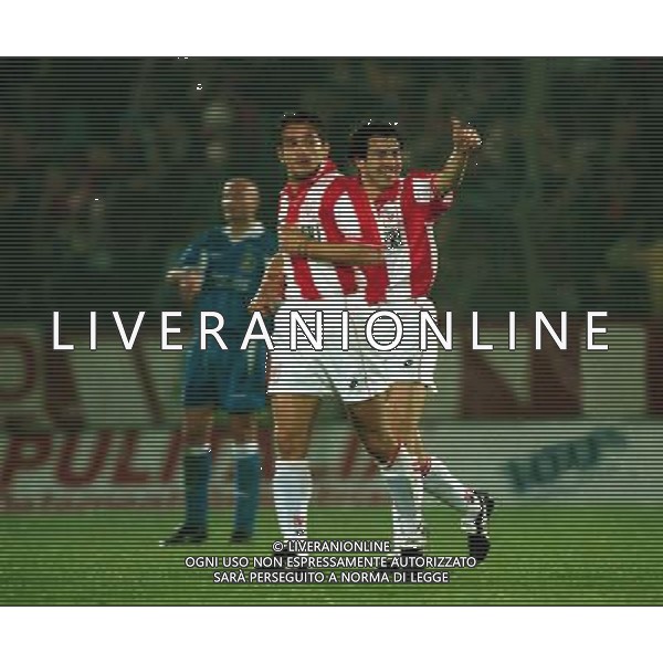 Vicenza - Chelsea semifinale Coppa delle Coppe 1998 nella foto Pasquale Luiso con Lamberto Zauli che esulta Ph Agenzia Aldo Liverani Sas