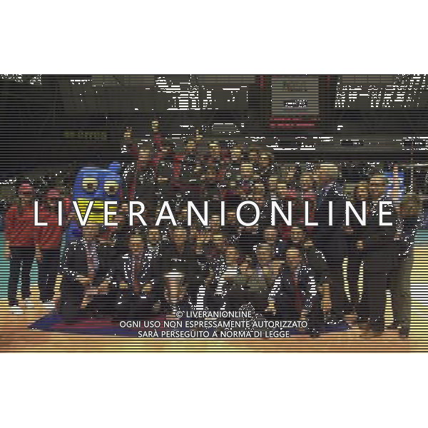 RAVENNA 23/10/03 FINALE SUPERCOPPA ITALIANA SISLEY TREVISO-LUBE MACERATA nella foto la sisley dopo la premiazione* foto gigi arcaini/ag.aldo liverani