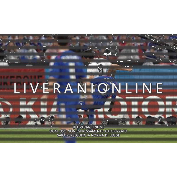 UEFA EURO 2008 Gruppo C M22 Zurigo - 17.06.2008 Francia-Italia Nella Foto:FALLO DI ABIDAL SU TONI PER IL RIGORE /Ph.Vitez-Ag. Aldo Liverani