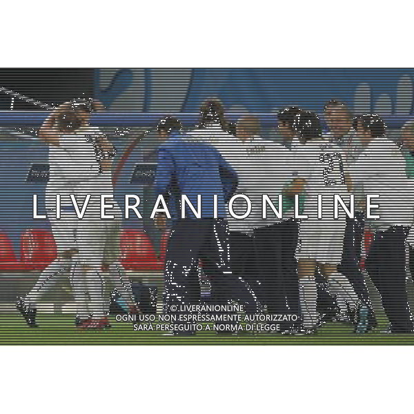 Francia - Italia 17/06/2008 Europei Zurigo nella foto abbracci esultanza dopo il gol di daniele de rossi del 0-2 ph luzzani/Ag. Aldo Liverani Sas