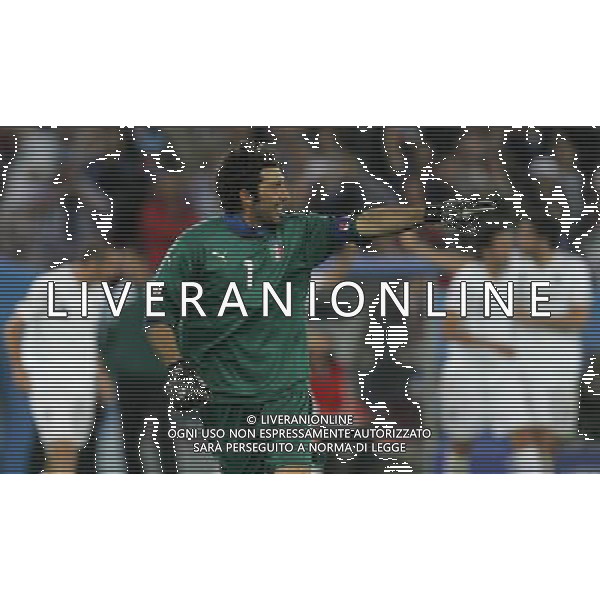 Zurigo 18-06-2008 Europeo calcio EURO2008 italia-francia 2:0 nella foto gianluigi buffon esulta ph maco luzzani/ag aldo liverani s.a.s.