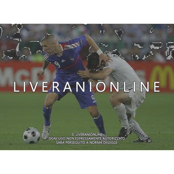 Zurigo 18-06-2008 Europeo calcio EURO2008 italia-francia 2:0 nella foto karim benzema e gennaro gattuso ph maco luzzani/ag aldo liverani s.a.s.