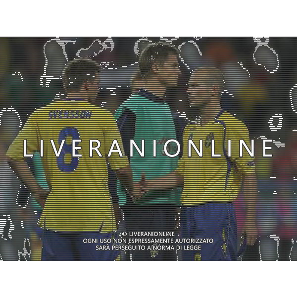 Russia - Svezia 18/06/2008 Europei Innsbruck nella foto la delusione di svensson e ljungberg a fine gara ph luzzani/Ag. Aldo Liverani sas
