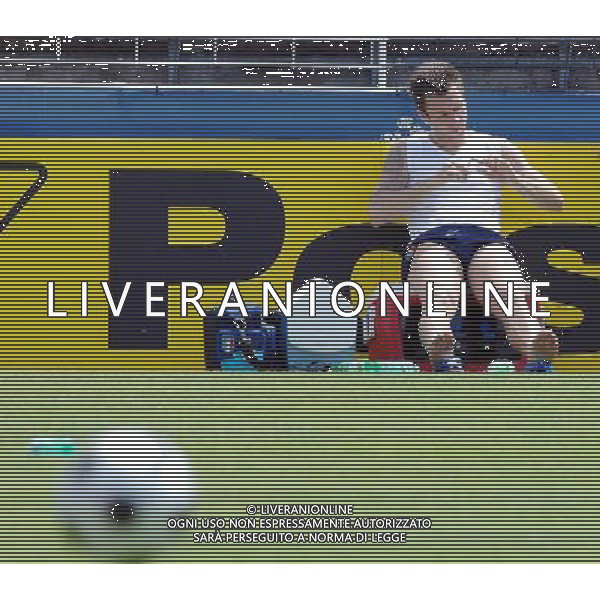 Allenamento Nazionale Italiana Baden - 19.06.2008 Nella Foto:CASSANO ANTONIO SI TAGLIA LE UNGHIE /Ph.Vitez-Ag. Aldo Liverani