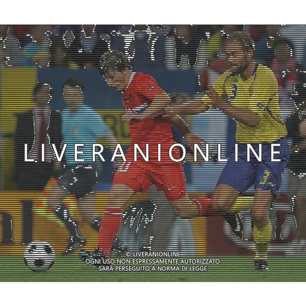 Innsbruck (AUT) 18-06-2008 Campionato europeo calcio EURO2008 Russia-Svezia 2:0 nella foto andrei arshavin e olof mellberg ph marco luzzani/ag aldo liverani s.a.s.