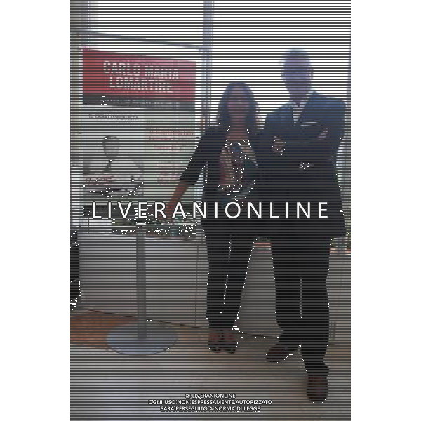 CARLO MARIA LOMARTIRE - SABINA CIUFFINI PRESENTAZIONE DEL LIBRO DI CARLO MARIA LOMARTIRE \' IL QUALUNQUISTA GUGLIELMO GIANNI E L\'ANTIPOLITICA\' ALLA MONDADORI MULTICENTER DI MILANO FOTO ANTONIO SORANO - AG. ALDO LIVERANI SAS