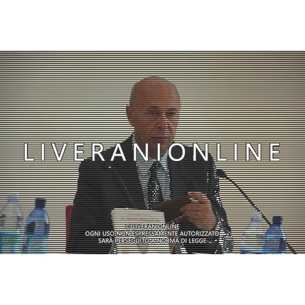 PAOLO MIELI PRESENTAZIONE DEL LIBRO DI CARLO MARIA LOMARTIRE \' IL QUALUNQUISTA GUGLIELMO GIANNI E L\'ANTIPOLITICA\' ALLA MONDADORI MULTICENTER DI MILANO FOTO ANTONIO SORANO - AG. ALDO LIVERANI SAS