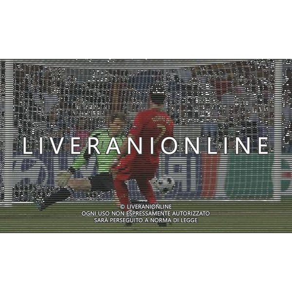 PORTOGALLO-GERMANIA EUROPEI 2008 19/06/2008 NELLA FOTO jens lehmann in parata su un\'occasione di cristiano ronaldo FOTO LUZZANI-AG ALDO LIVERANI