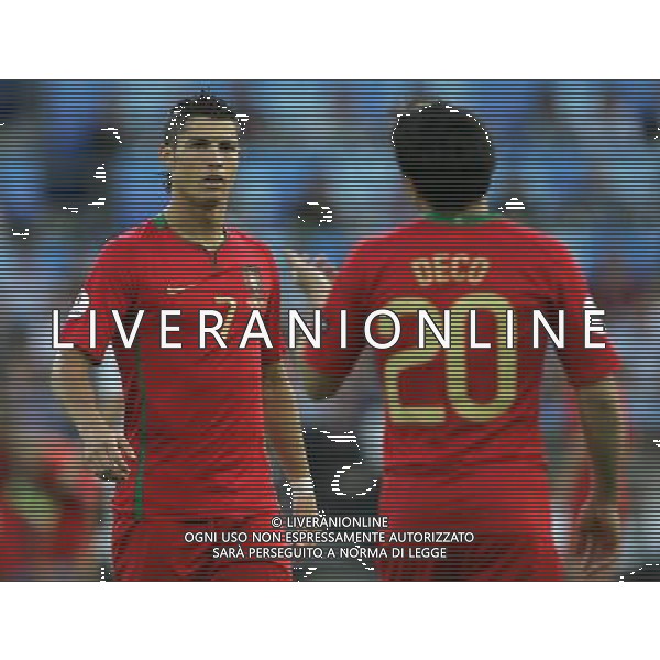 Basilea 19-06-2008 Campionato europeo calcio EURO2008 Portogallo-Germania 2:3 nella foto cristiano ronaldo e deco ph marco luzzani/ag aldo liverani s.a.s. 