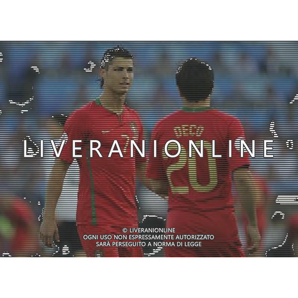 Basilea 19-06-2008 Campionato europeo calcio EURO2008 Portogallo-Germania 2:3 nella foto cristiano ronaldo e deco ph marco luzzani/ag aldo liverani s.a.s. 