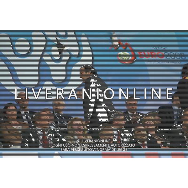Basilea 19-06-2008 Campionato europeo calcio EURO2008 Portogallo-Germania 2:3 nella foto tribuna d\'onore ph marco luzzani/ag aldo liverani s.a.s. 
