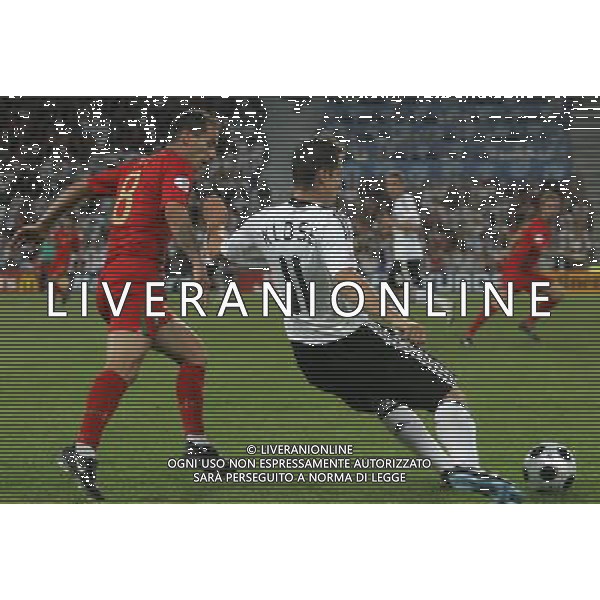 Basilea 19-06-2008 Campionato europeo calcio EURO2008 Portogallo-Germania 2:3 nella foto miroslav klose e petit ph marco luzzani/ag aldo liverani s.a.s. 