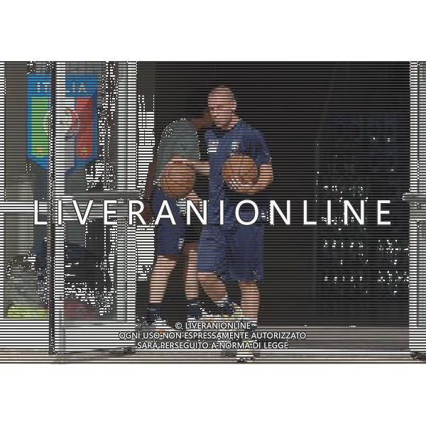 Allenamento Nazionale Italiana Baden - 20.06.2008 Nella Foto:DE ROSSI DANIELE SI PREPARA A GIOCARE A BASKET /Ph.Vitez-Ag. Aldo Liverani