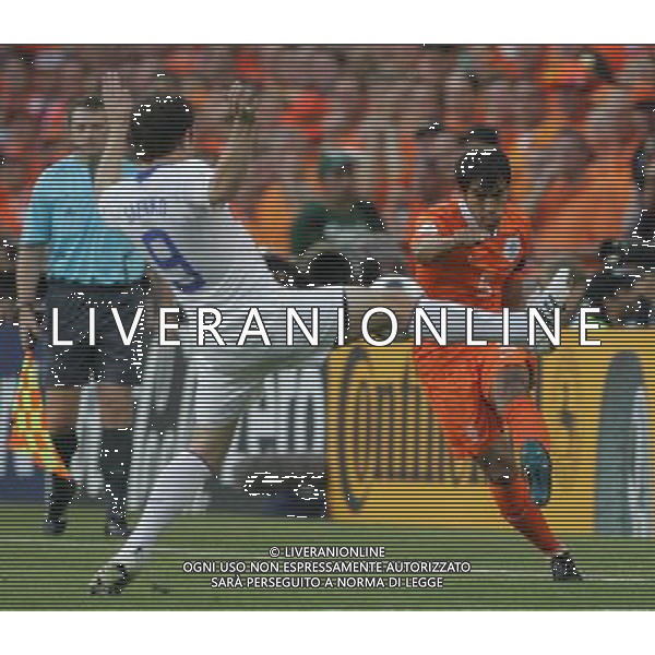 Olanda - Russia 21/06/2008 Europei basilea nella foto van bronckhorst e saenko Ph luzzani/Ag. Aldo Liverani Sas