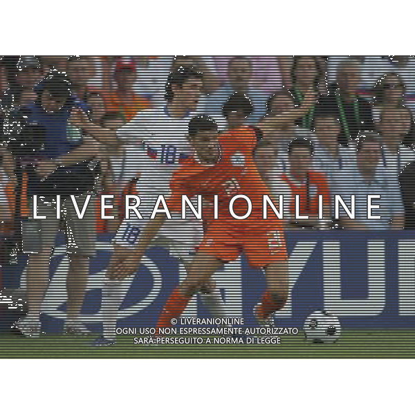Olanda - Russia 21/06/2008 Europei basilea nella foto boulahrouz e zhirkov Ph luzzani/Ag. Aldo Liverani Sas