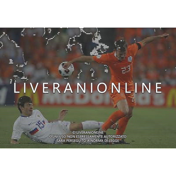 Olanda - Russia 21/06/2008 Europei basilea nella foto van der vaart e bilyaletdinov Ph luzzani/Ag. Aldo Liverani Sas